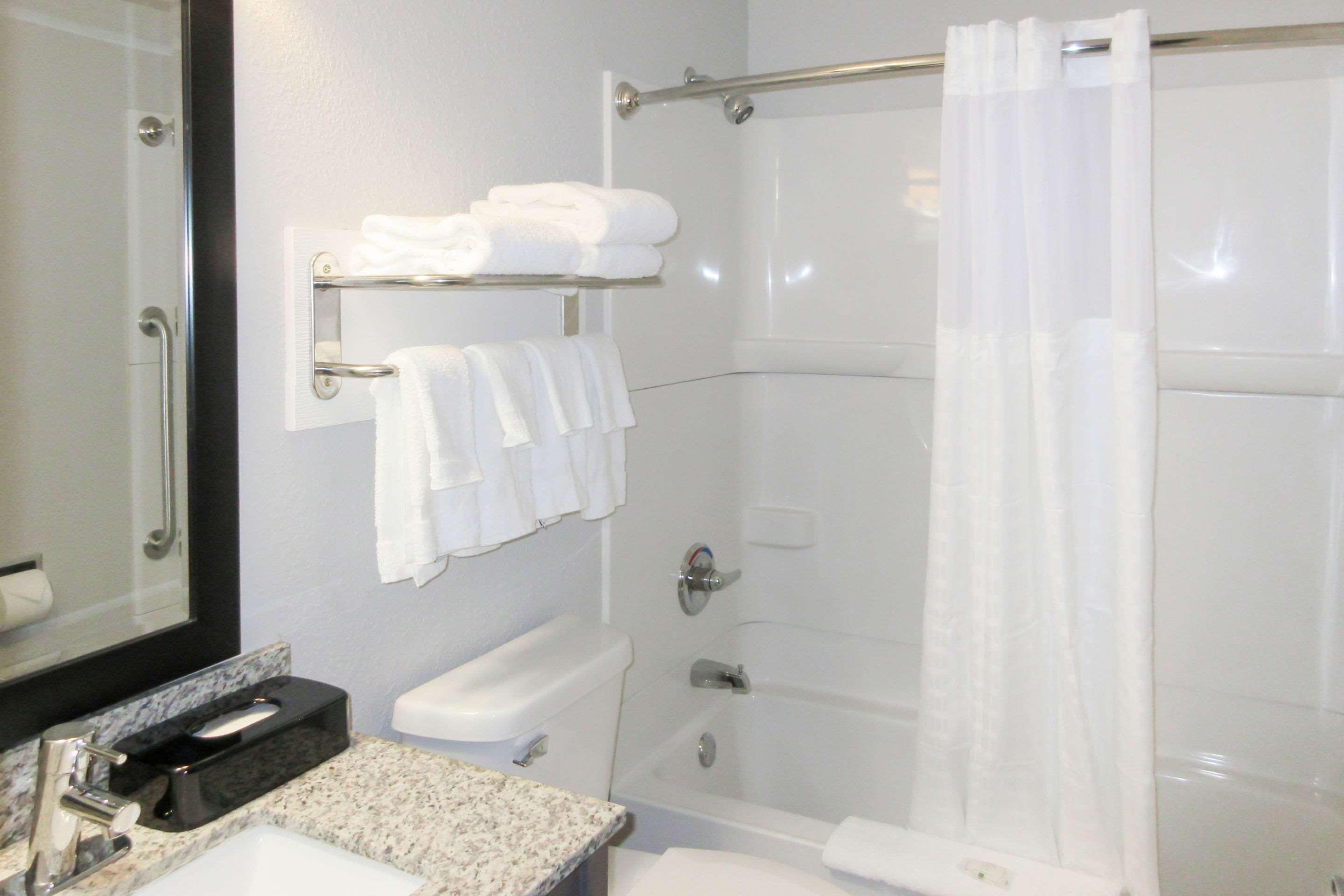 Quality Inn & Suites Hammond Near I-8090 Zewnętrze zdjęcie