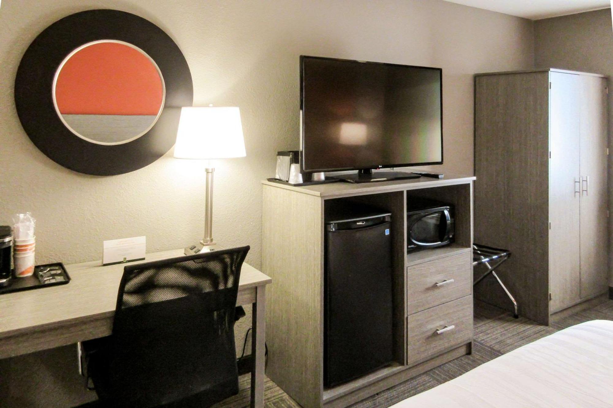 Quality Inn & Suites Hammond Near I-8090 Zewnętrze zdjęcie